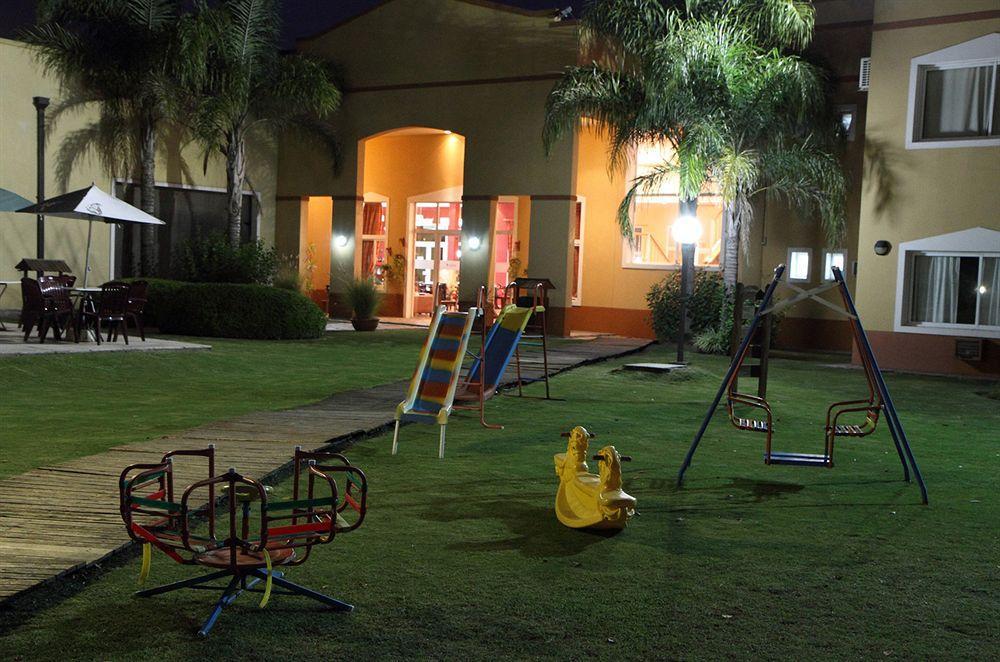 ホテル Wyndham Garden カンパーナ エクステリア 写真