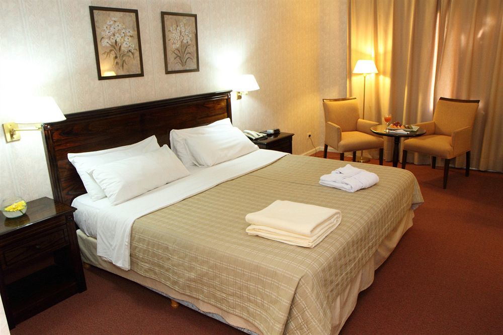 ホテル Wyndham Garden カンパーナ エクステリア 写真